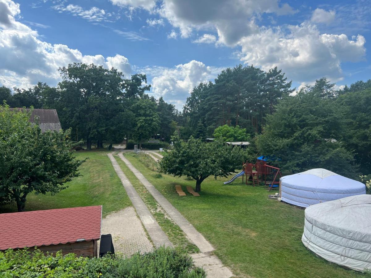 New Nomads Ferienwohnung Am See Цоссен Экстерьер фото